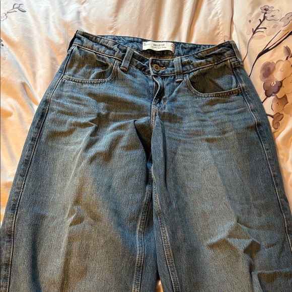 Hollister Low-Rise Taper Baggy Jeans - Blue - Picture 2 of 4